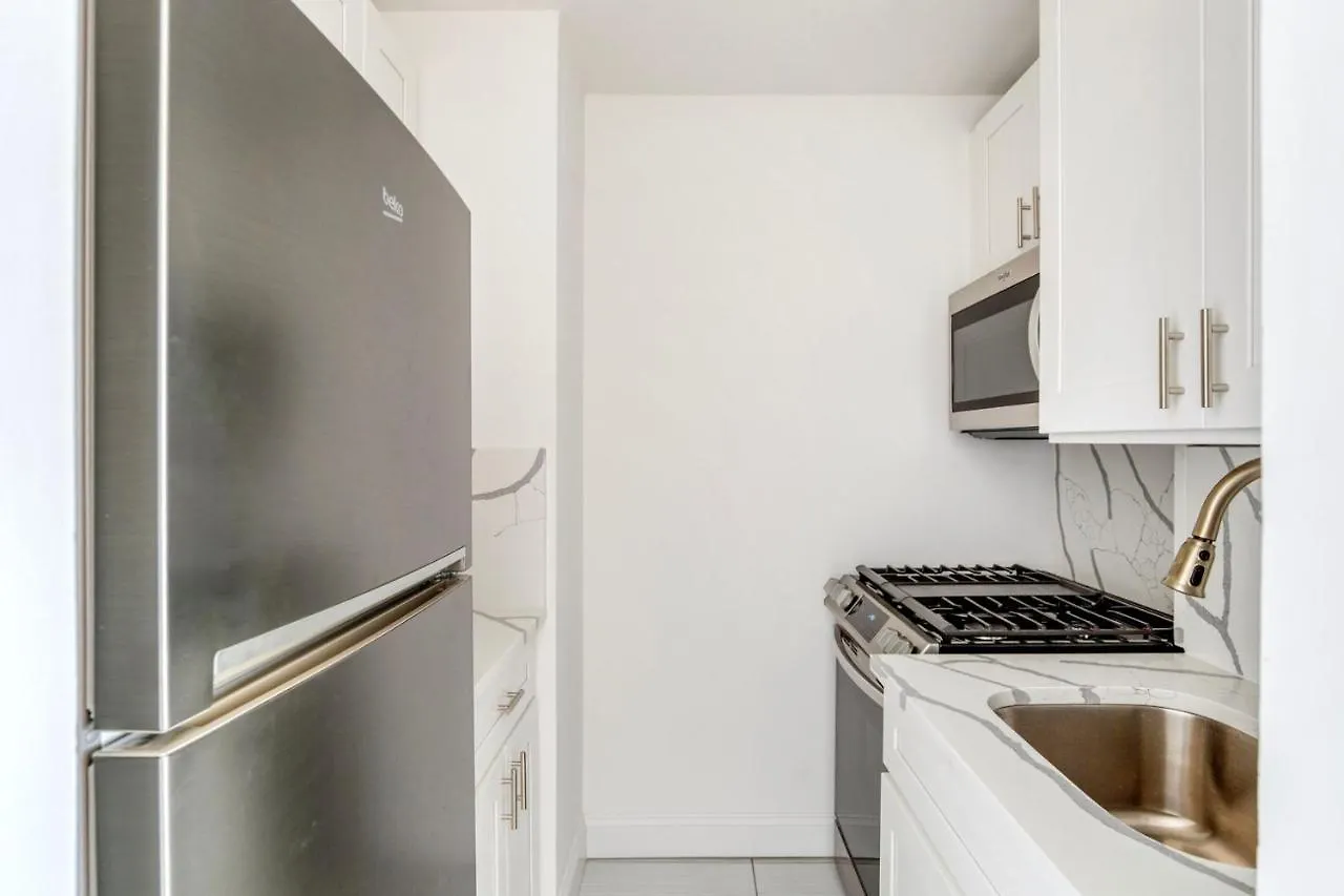UWS 1br w gym doorman nr central park NYC-1321 New York