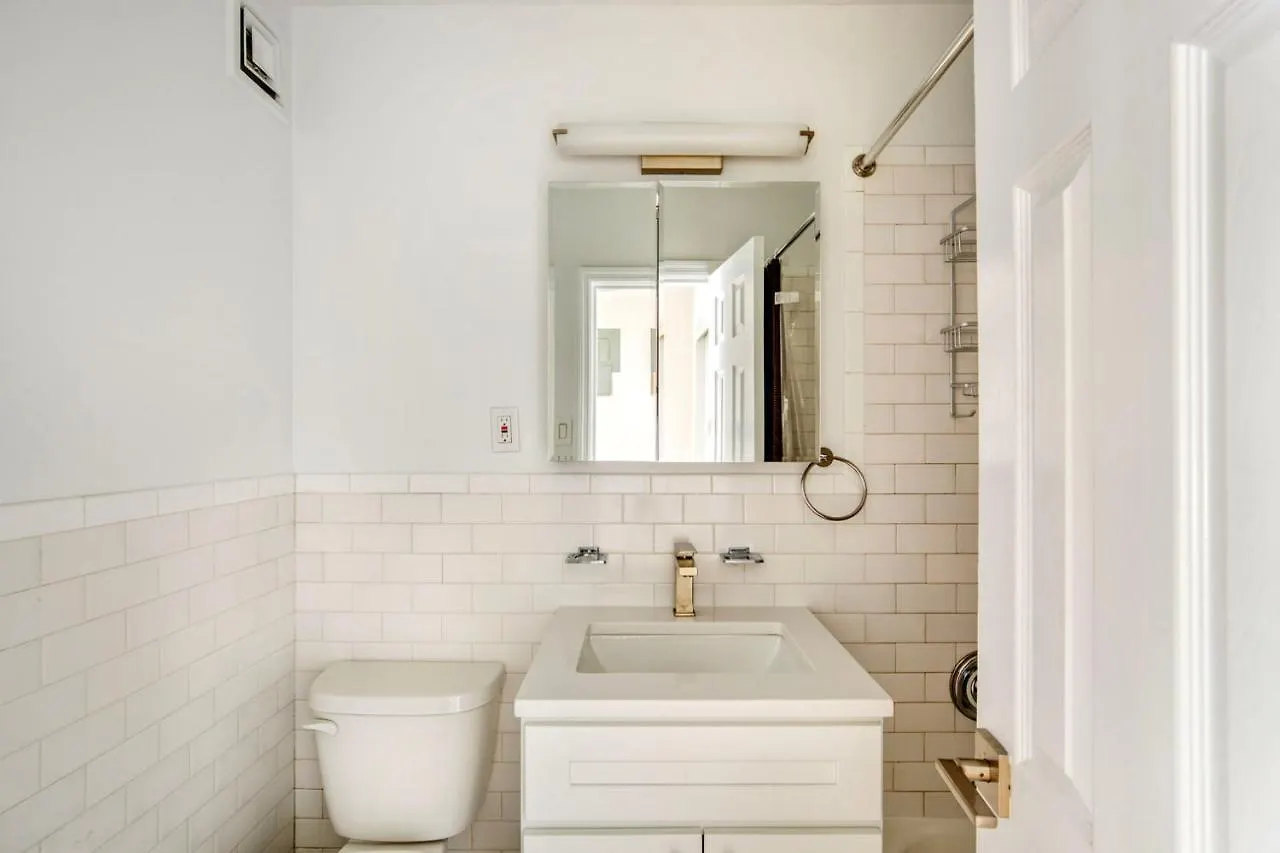 UWS 1br w gym doorman nr central park NYC-1321 New York Apartment